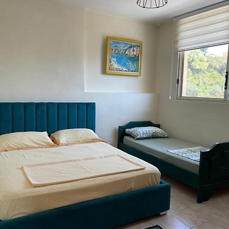 Lisus Apartment فلورا المظهر الخارجي الصورة
